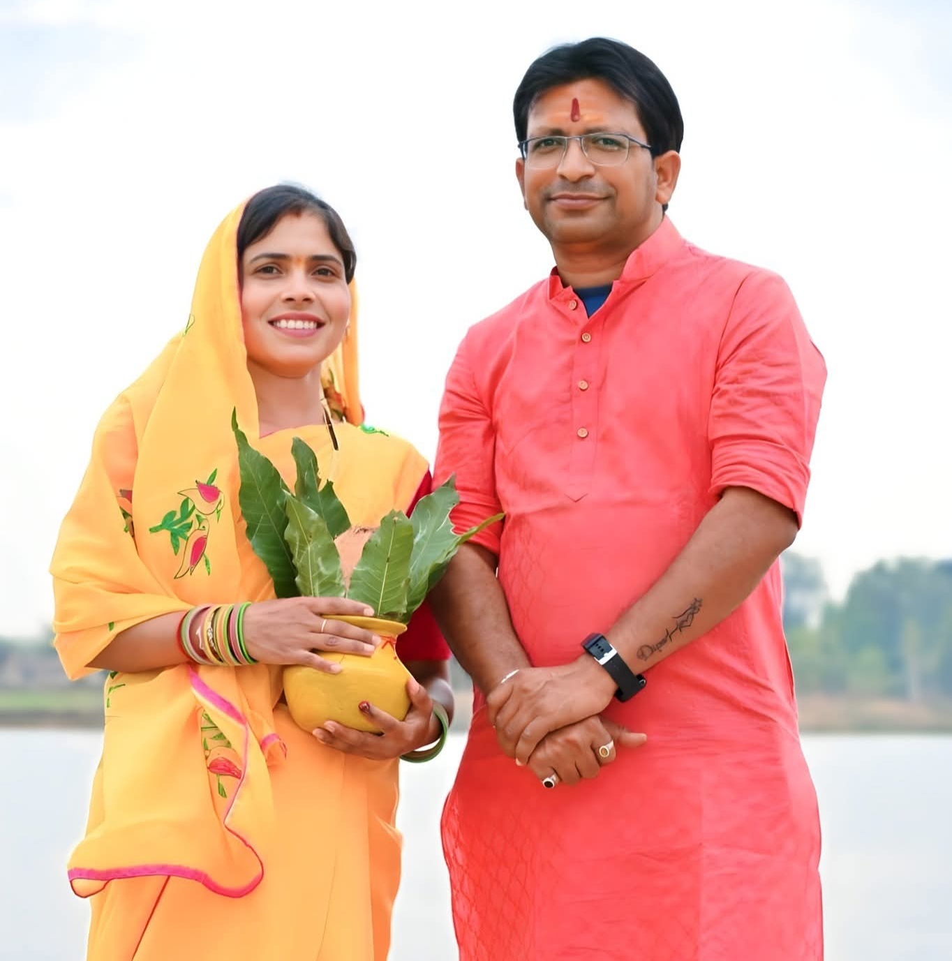 सूरजपुर जिले के निर्भीक पत्रकार मोहन प्रताप सिंह चौहान को जन्मदिन की शुभकामनाएं – जो सच्चाई के लिए हर सत्ता से सवाल करने का साहस रखते हैं।"